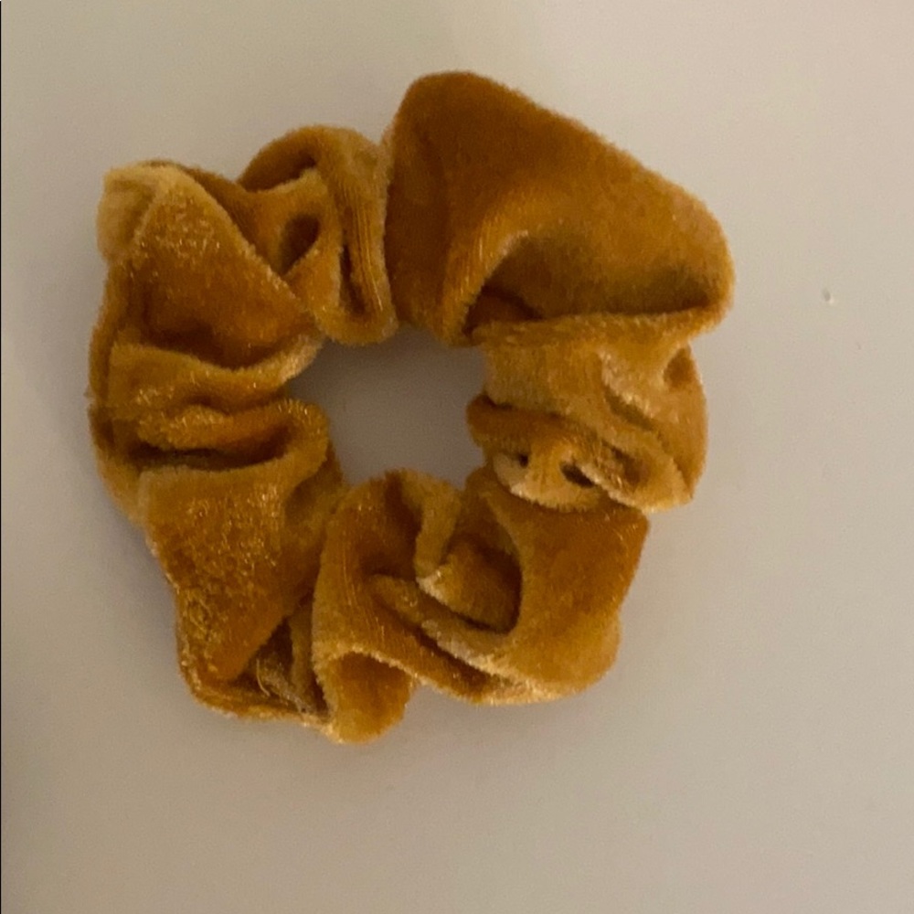 Scrunchie Bundle! - Picture 3 of 4